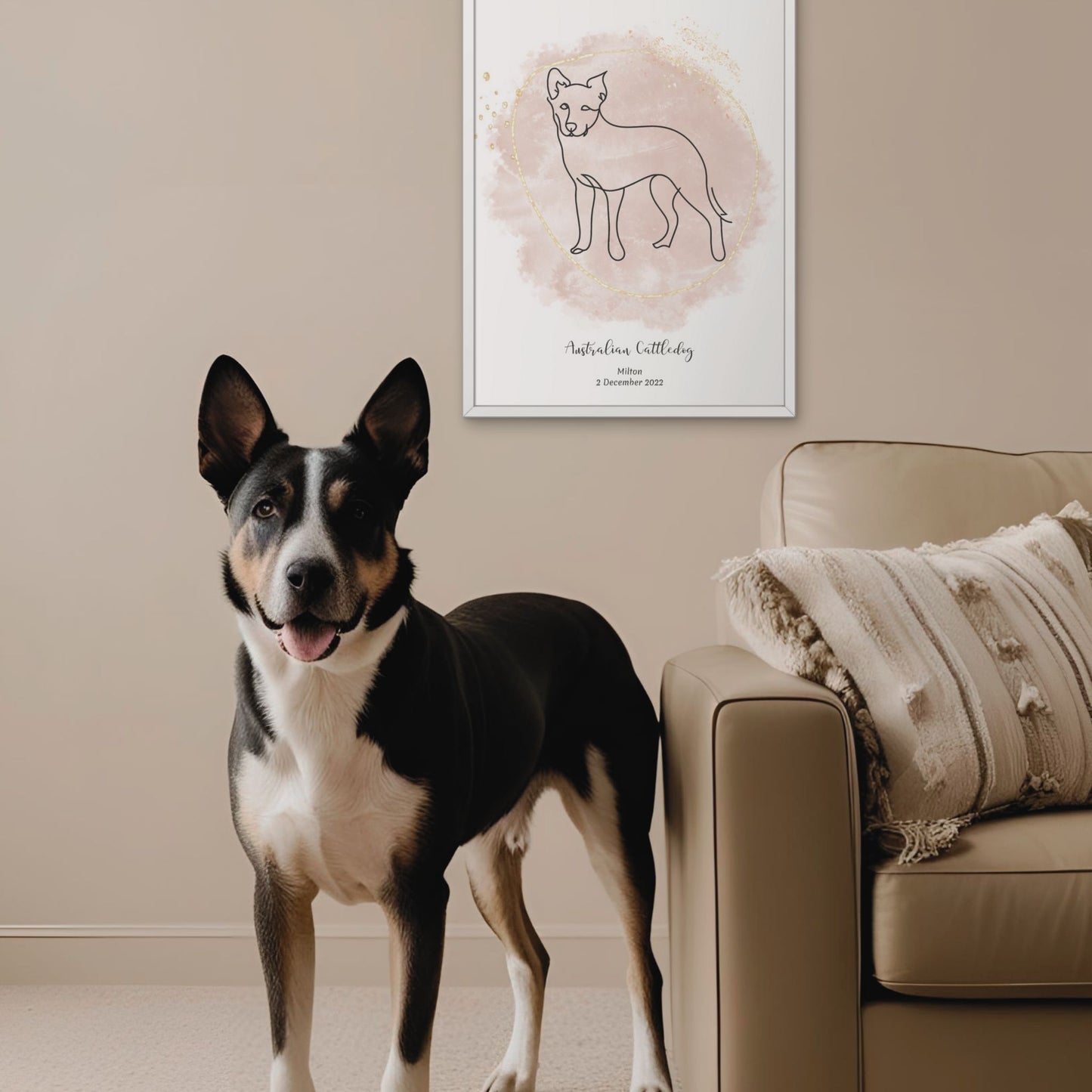 Minimalistisk beige poster med Australian Cattledog och en alert Australian Cattledog-hund bredvid, design från Colorful Pets.