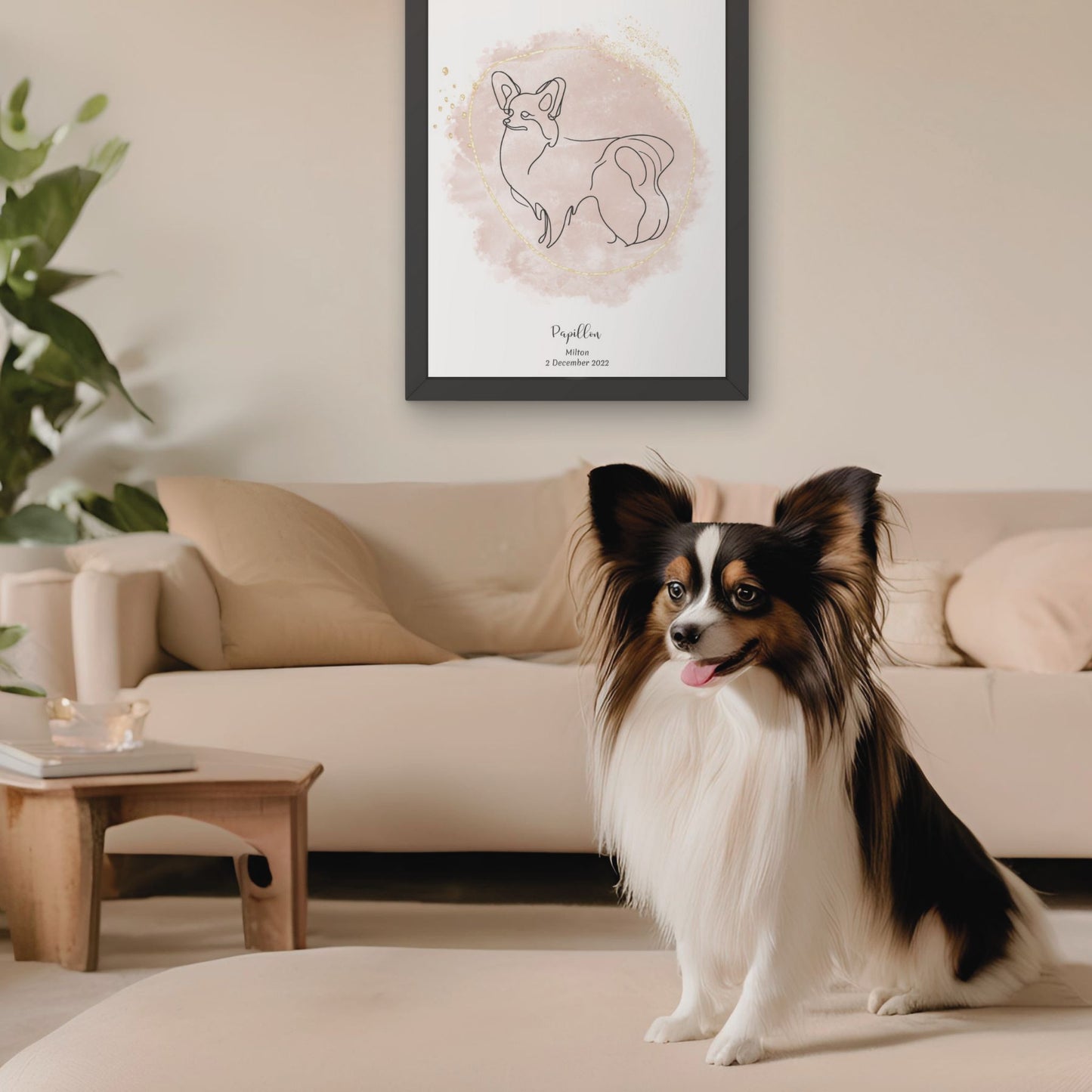 Minimalistisk beige poster med Papillon och en söt Papillon-hund bredvid, design från Colorful Pets.